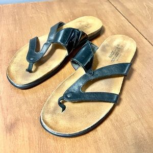 Naot Thong Sandals 40